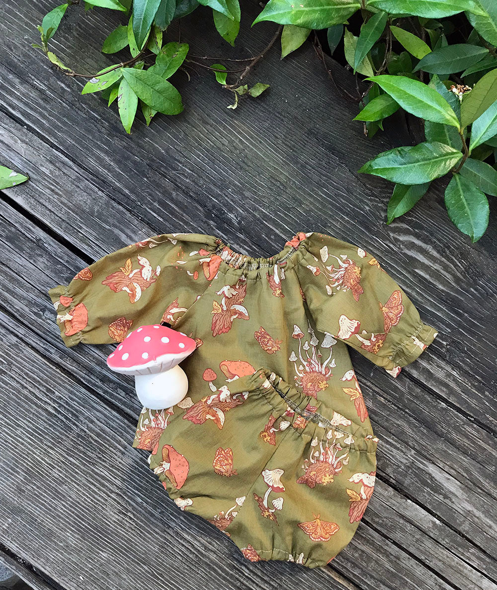 Nesh mushroom and bloomers set