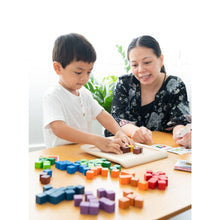 Load image into Gallery viewer, Adult and child playing with 100 Counting Cubes - Unit Plus
