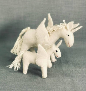 felt white unicorns