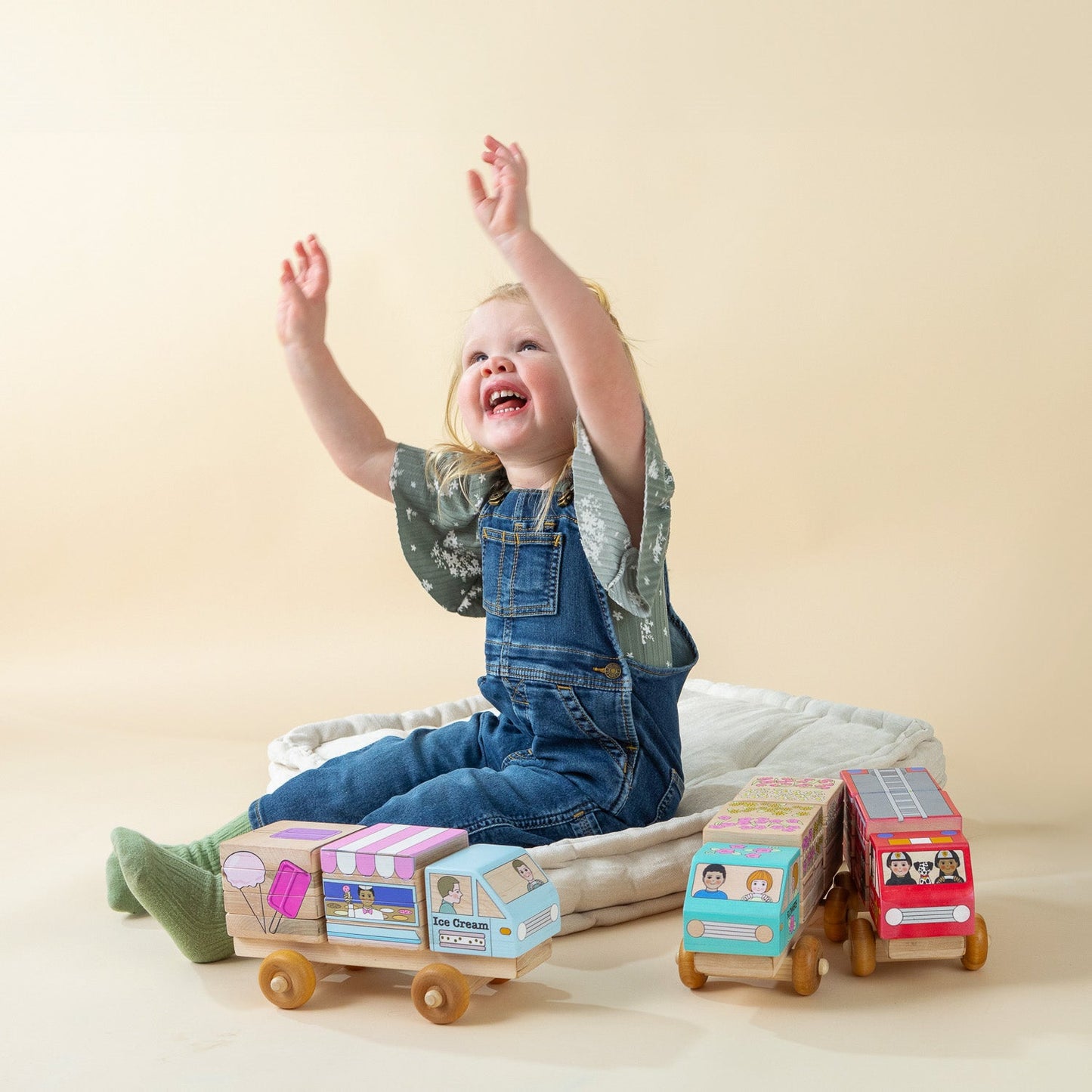 Stackable Puzzle Truck - Car Transporter | Made in the Canada | Printed with Non-toxic Ink in the USA 🇺🇸