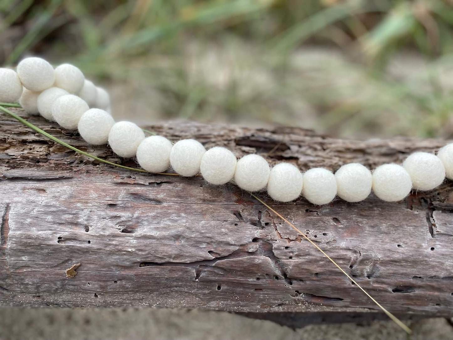 Natural White Garland