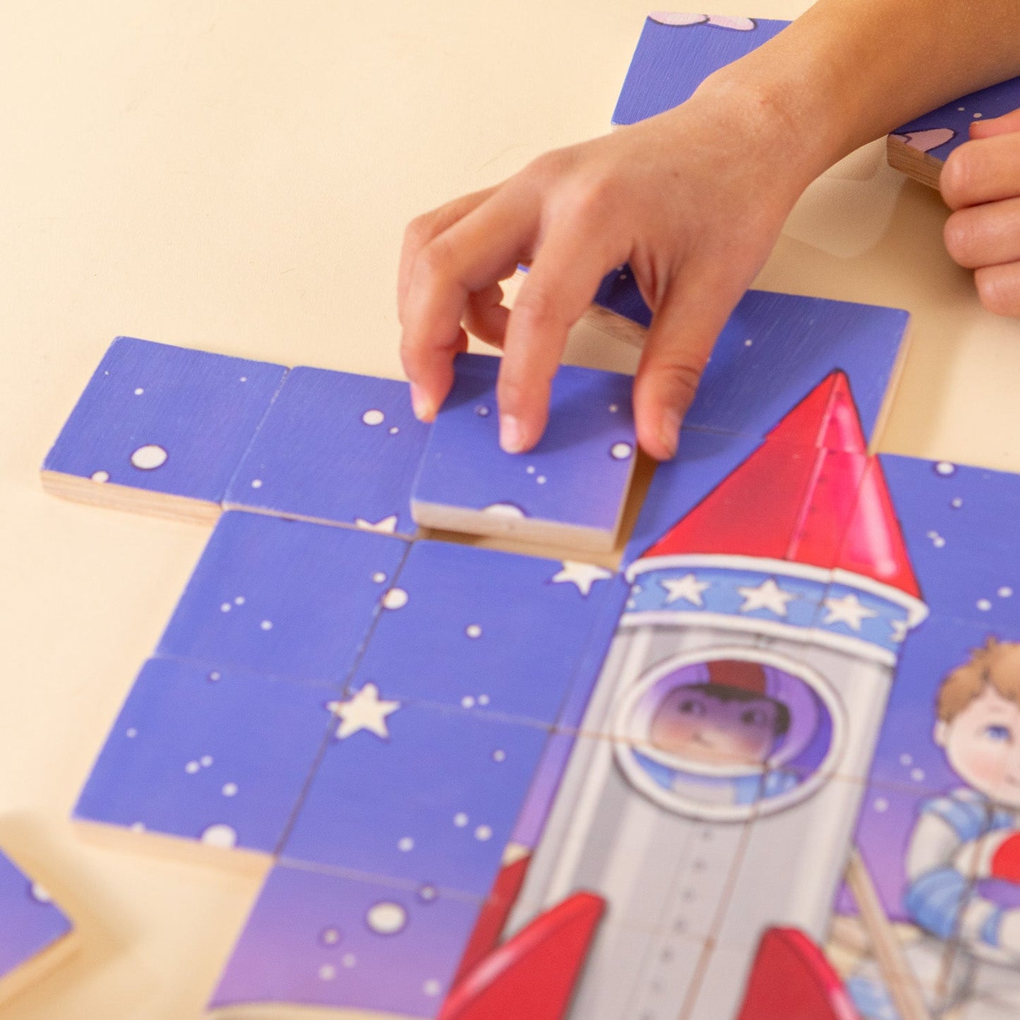 Magic Magnetic Wooden Puzzle with Cotton Bag - Friendly Robot | Made in the Canada | Printed in the USA 🇺🇸
