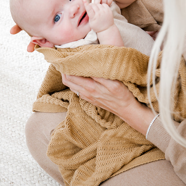 Panache Organic Cotton Baby Blanket and Bonnet Set