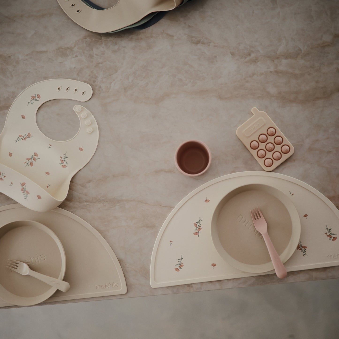 Round Dinnerware Plates