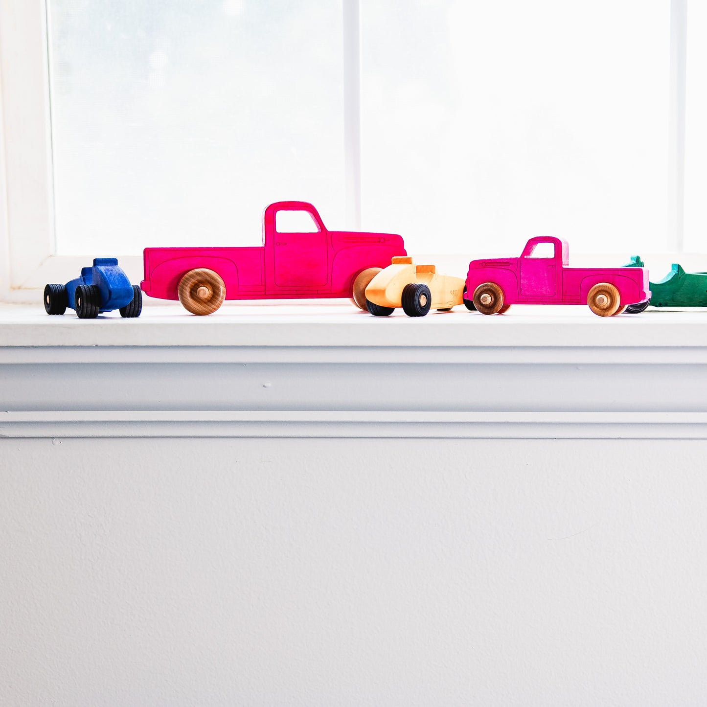 Montessori Educational Small Red Wooden Pickup Truck for Toddlers 1–3 | Eco-Friendly Maple Wood Toy | Made in the USA 🇺🇸