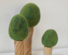 Load image into Gallery viewer, Summer wool felt trees
