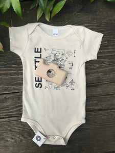 Seattle Map Onesie and Camera Wooden Teether Set