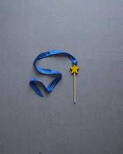 Load image into Gallery viewer, Mini Star Silk Streamer
