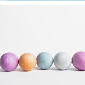 Naturally colored eggs
