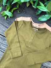 Load image into Gallery viewer, Organic Solid Long Sleeve in Olive
