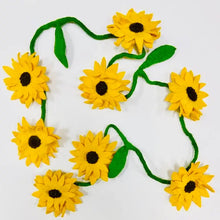 Load image into Gallery viewer, Felt Sunflower garland
